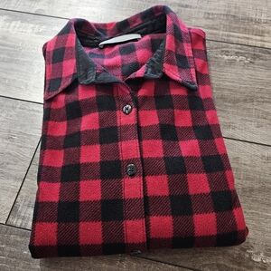 ✨FREE✨ Lee Riders Long Sleeve Plaid Soft Button Up Shirt